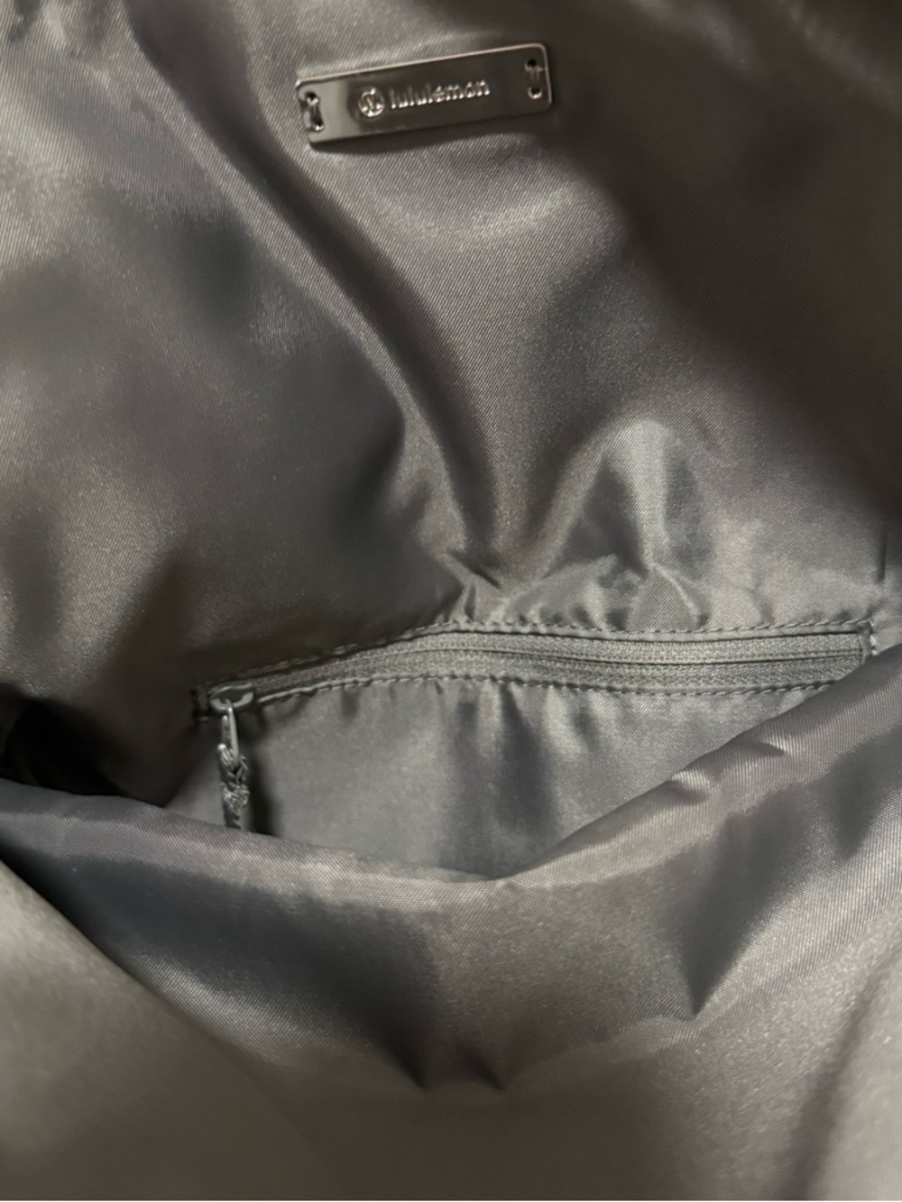 Lululemon All Night Festival Bag 5L - Grey Sage - Picture 4 of 10